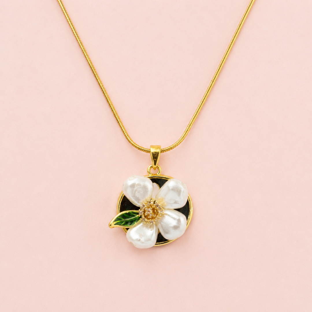 Pearl Blossom Gold Pendant Necklace