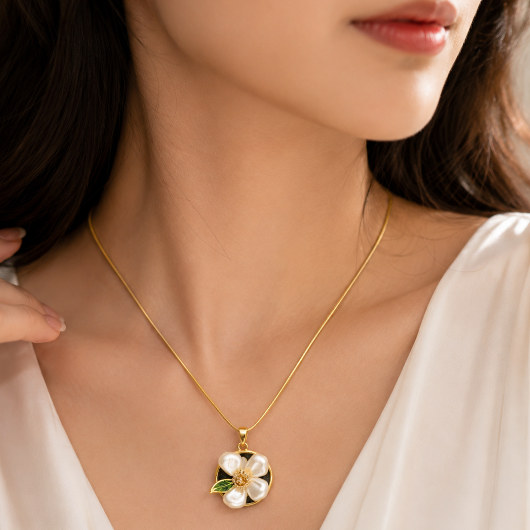 Pearl Blossom Gold Pendant Necklace