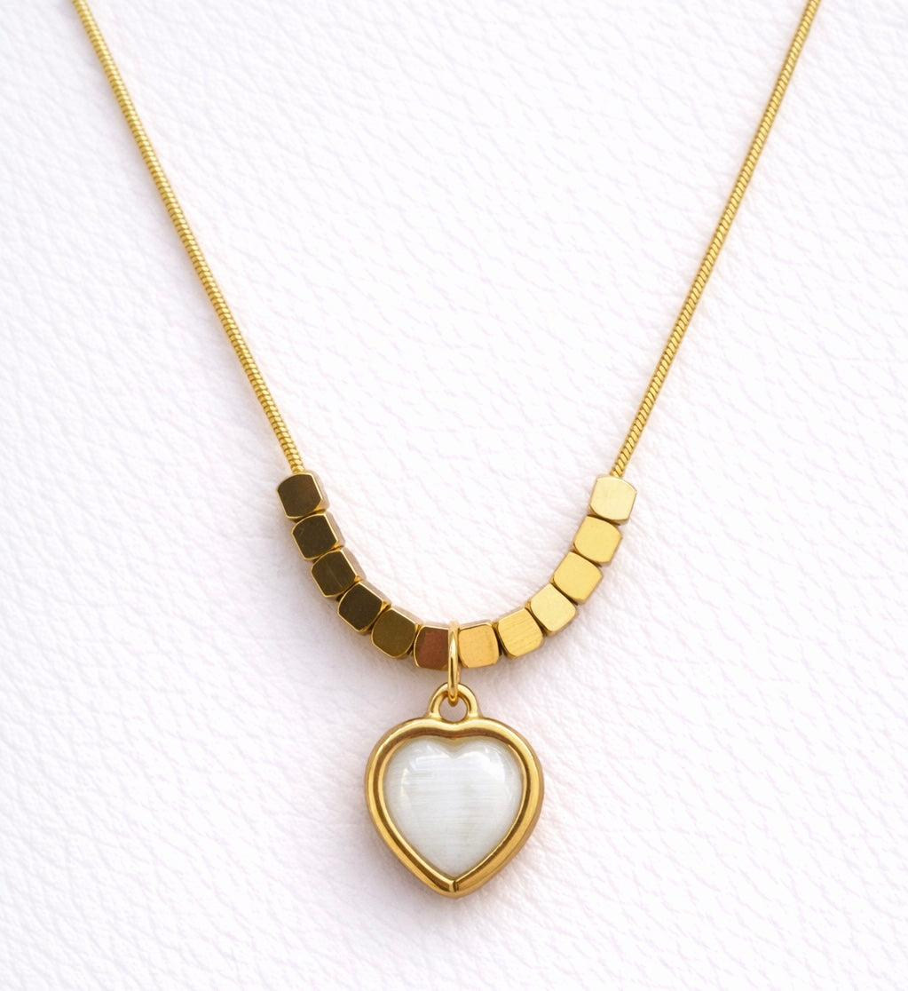Pearl Heart Beaded Pendant Necklace