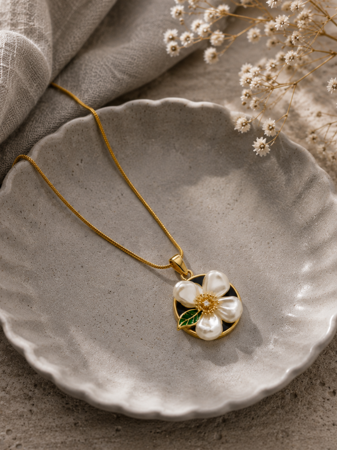 Golden Pearl Flower Pendant Necklace