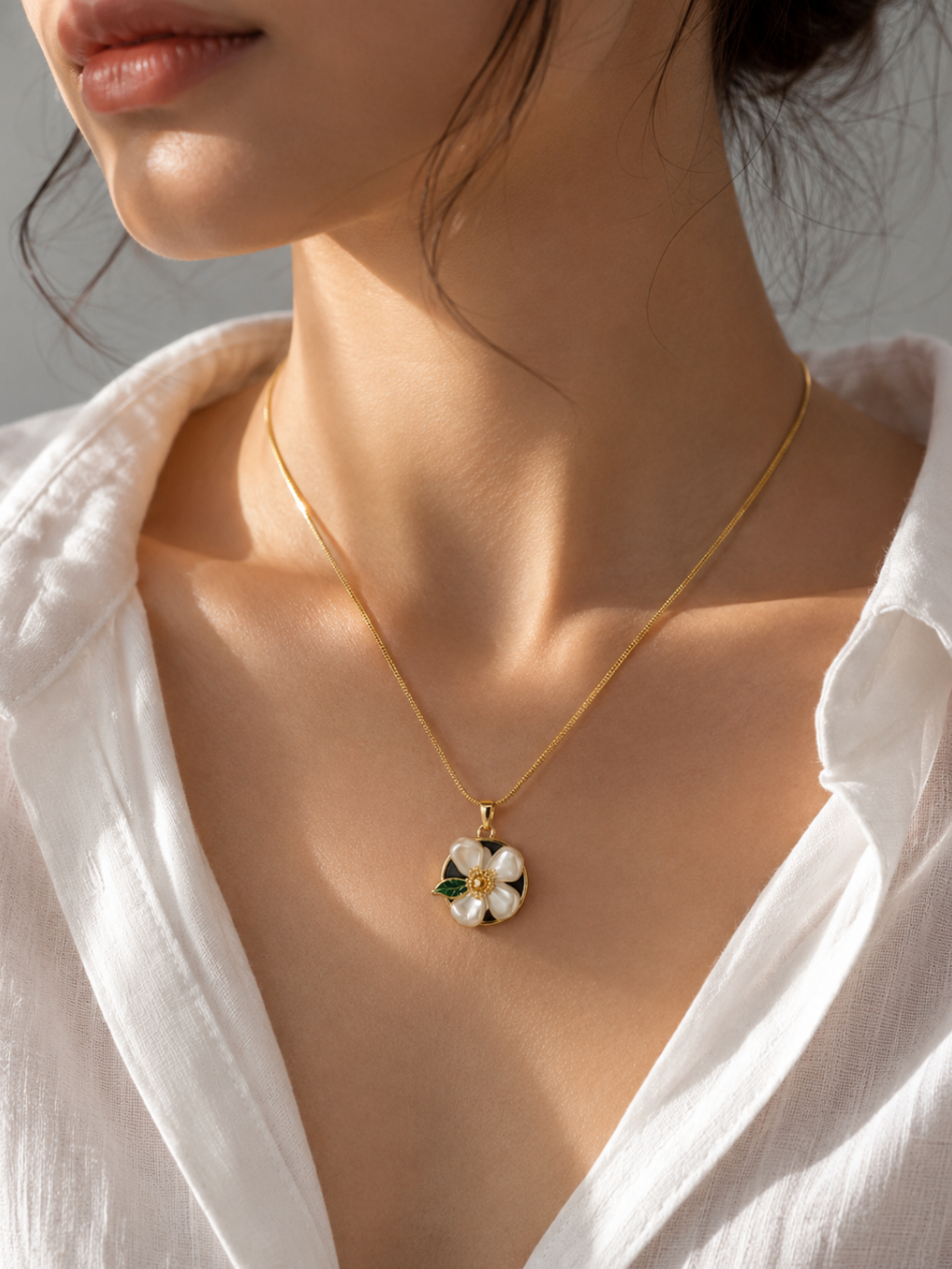 Golden Pearl Flower Pendant Necklace