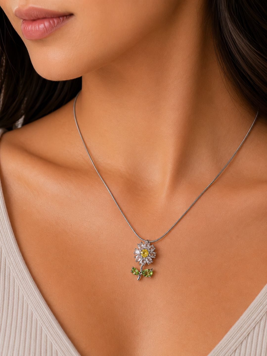 Daisy Bloom Pendant Necklace