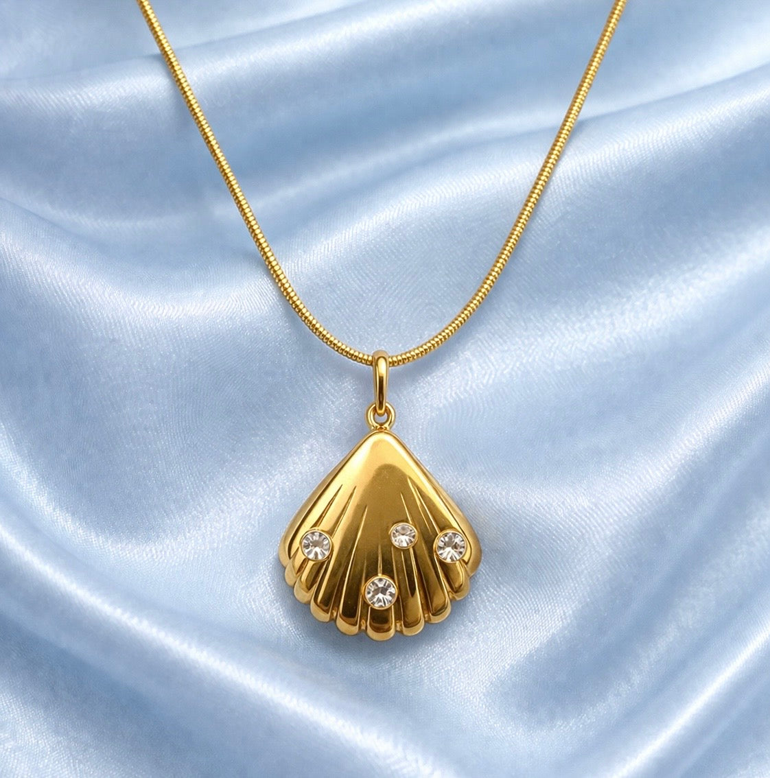 Golden Seashell Crystal Pendant Necklace