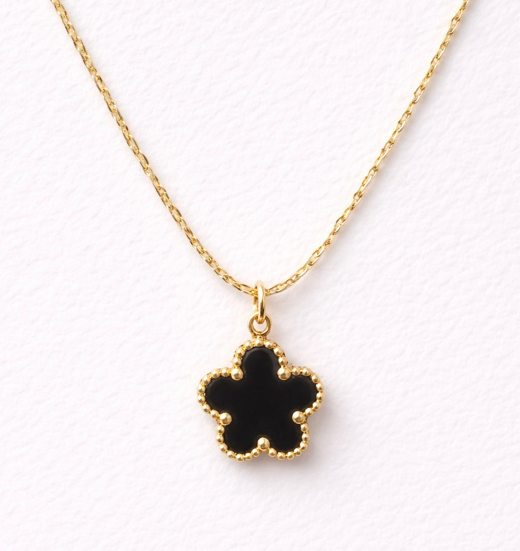 Black Quatrefoil Flower Pendant Necklace